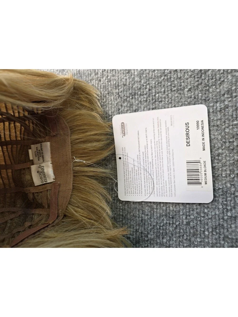 Gabor Essentials DESIROUS Wig Medium Blonde Synthetic Chin-Length Bob NIB
